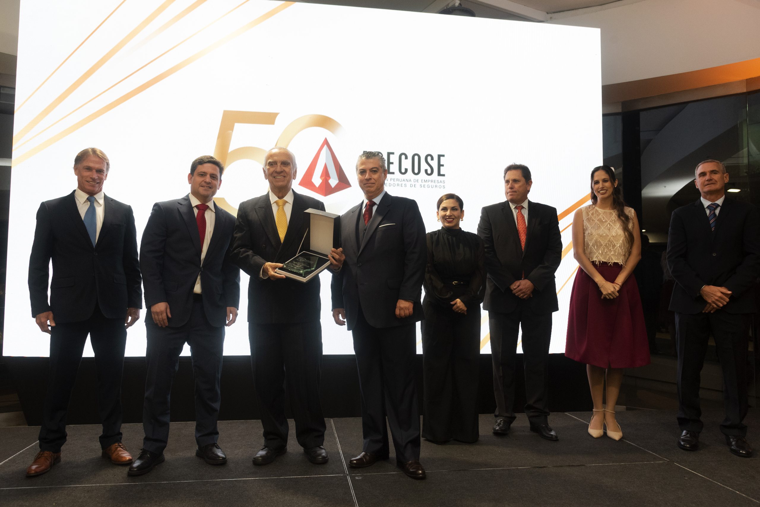 Reconocimiento a past presidents de APECOSE