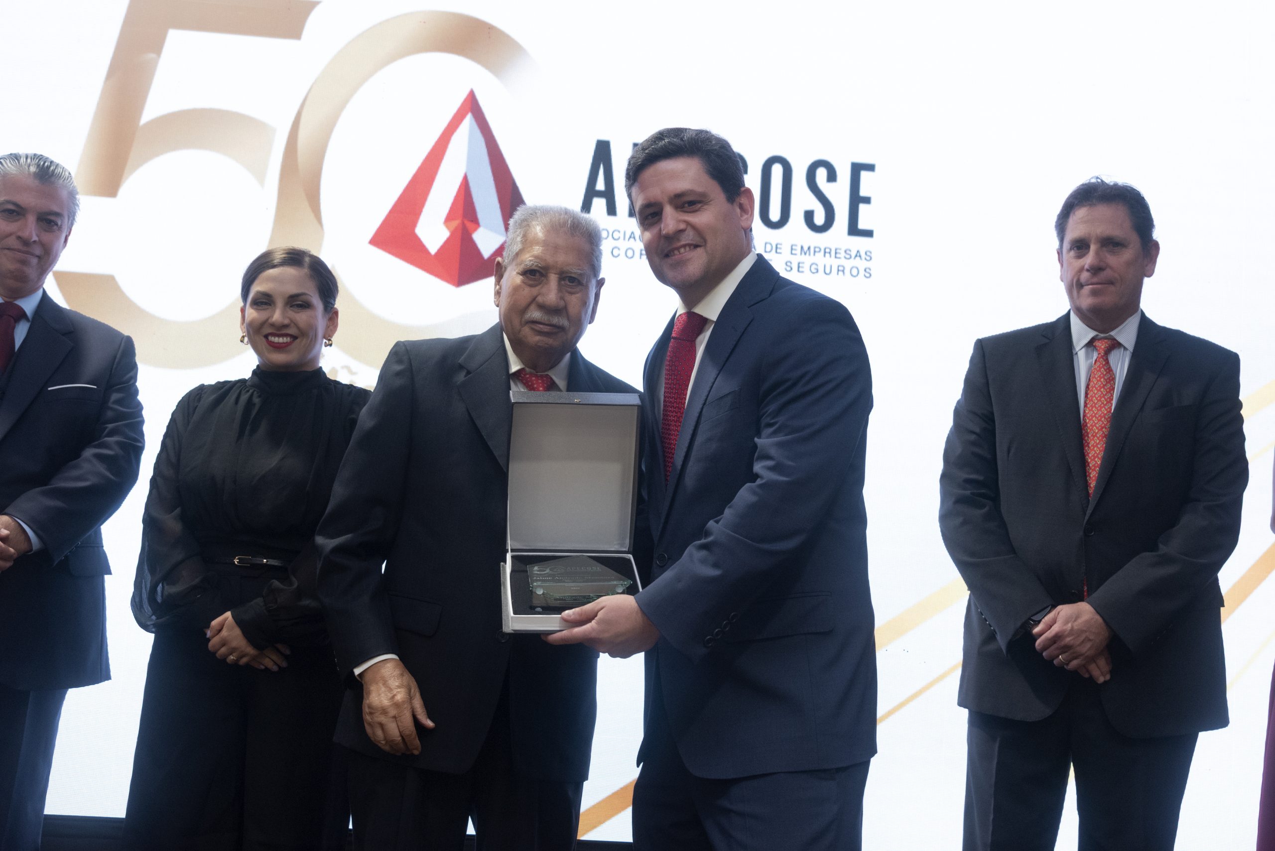 Reconocimiento a past presidents de APECOSE
