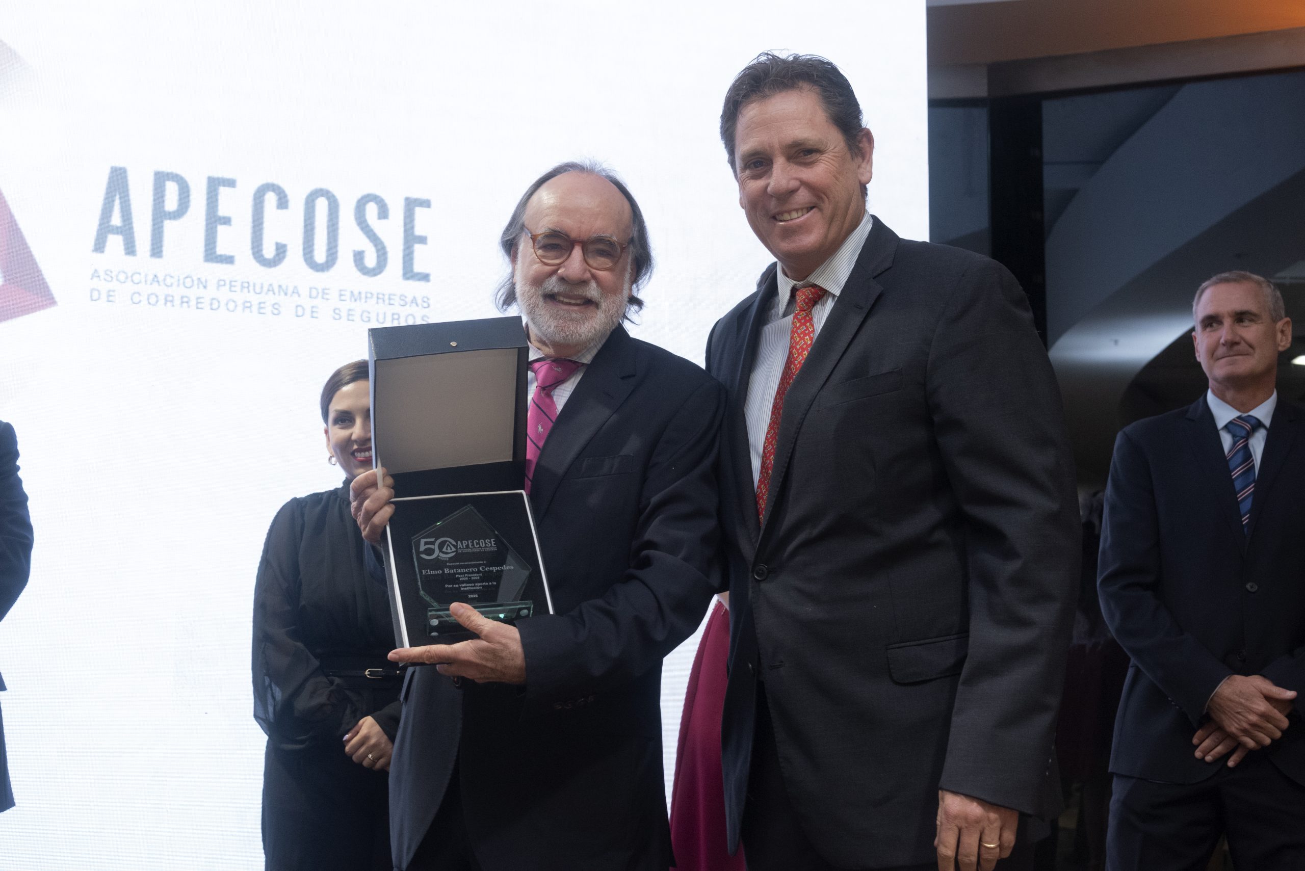 Reconocimiento a past presidents de APECOSE