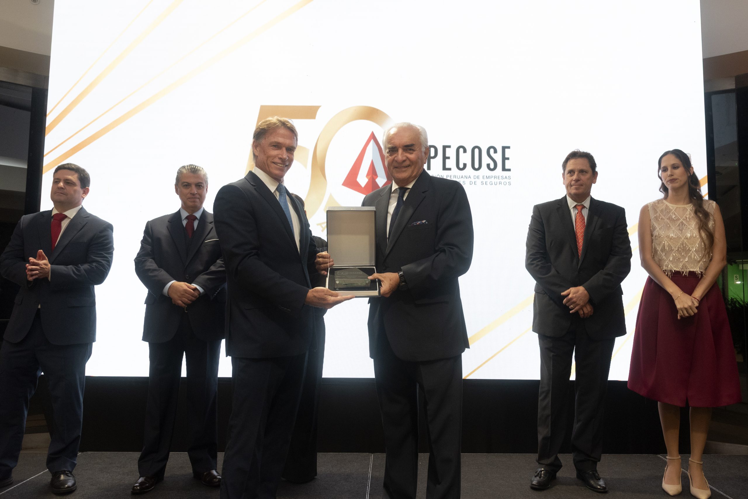 Reconocimiento a past presidents de APECOSE