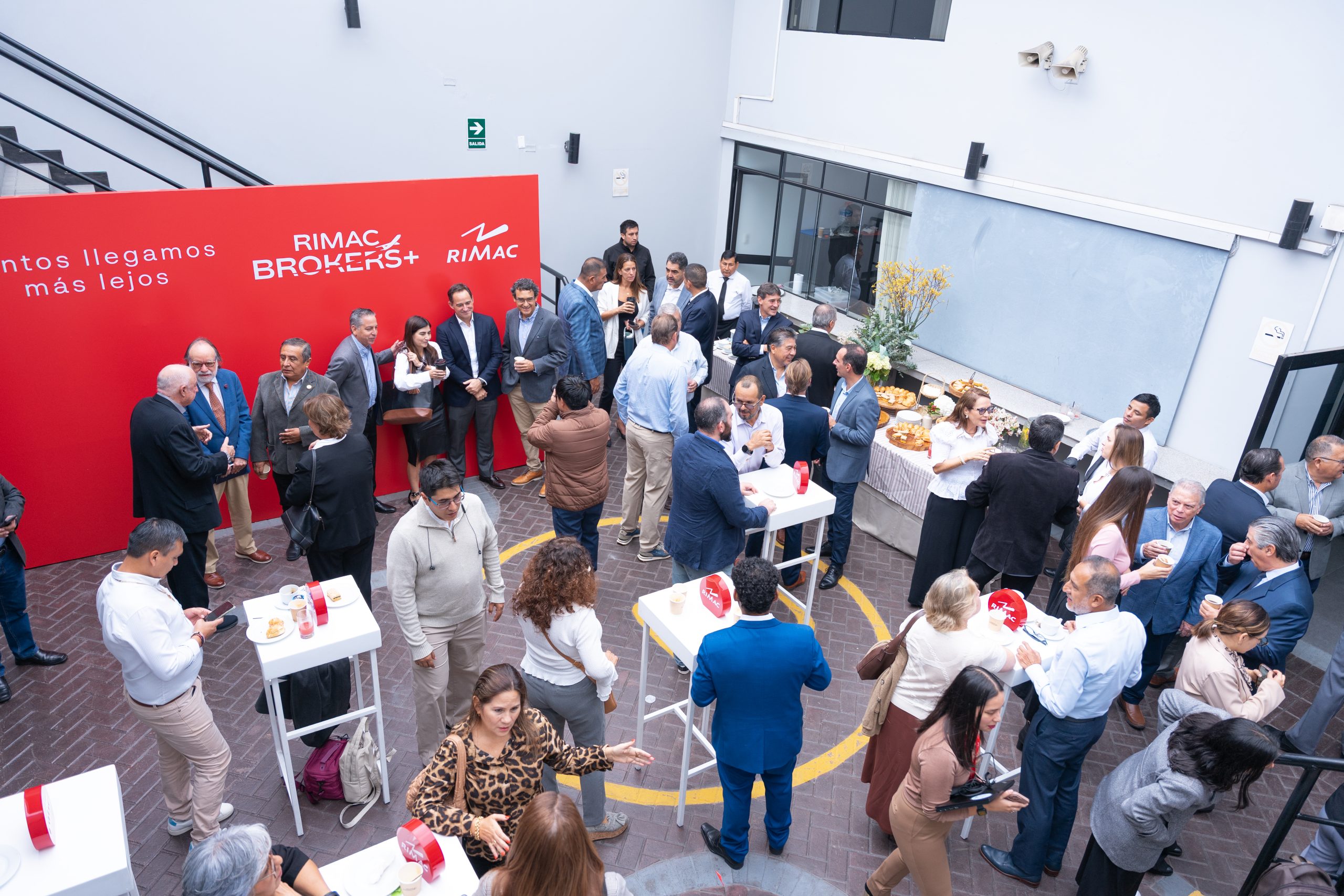 Desayuno de trabajo APECOSE y RIMAC